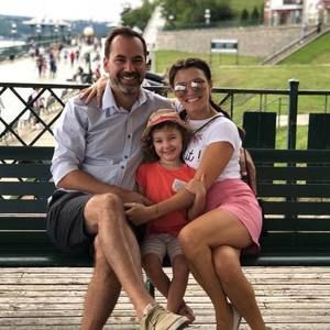 Meet your Posher, Simona